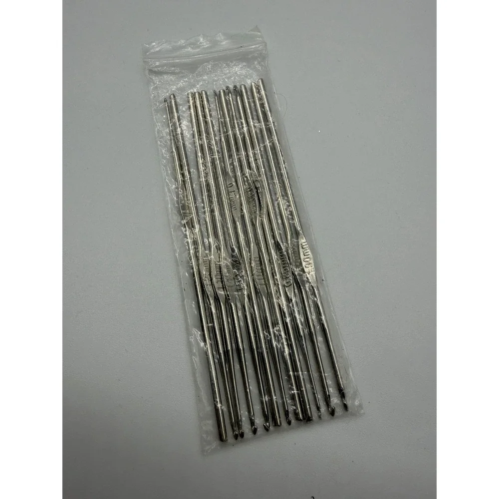 Lot Of 12 Steel  Single Hook Crochet‎ Needles Various Sizes